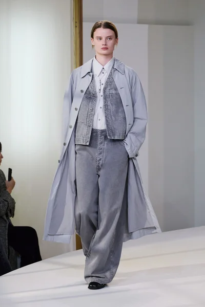 Look 24